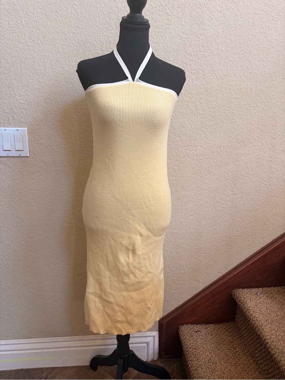 One-Shoulder Yellow Ribbed Midi Dress with White Trim - Unbranded